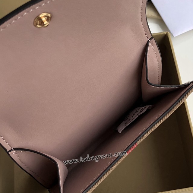 Burberry專門店新款手掌紋牛皮配格紋女士短夾錢包 巴寶莉經典款翻蓋短夾 yxb1046